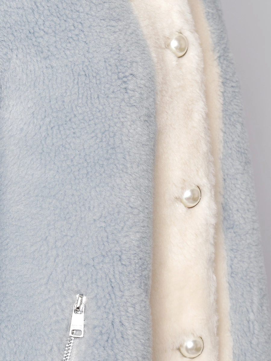 Двухцветное пальто на пуговицах-жемчужинах